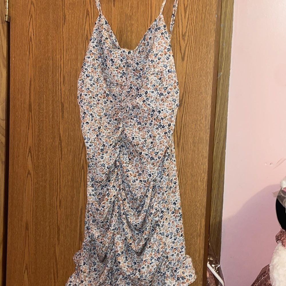 This is a pretty casual date dress it’s only been worn once